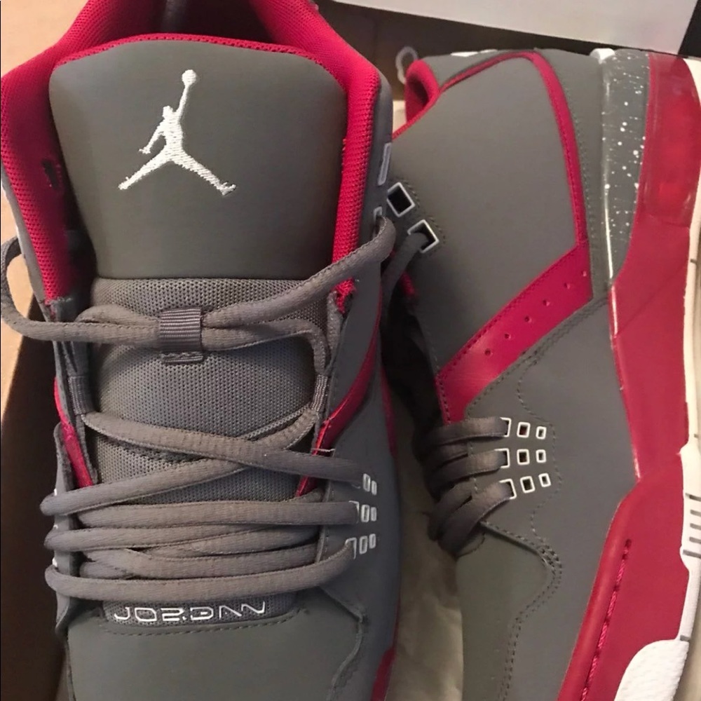 JORDANS WOMAN SIZE 9.5 NIKE HIGH TOP